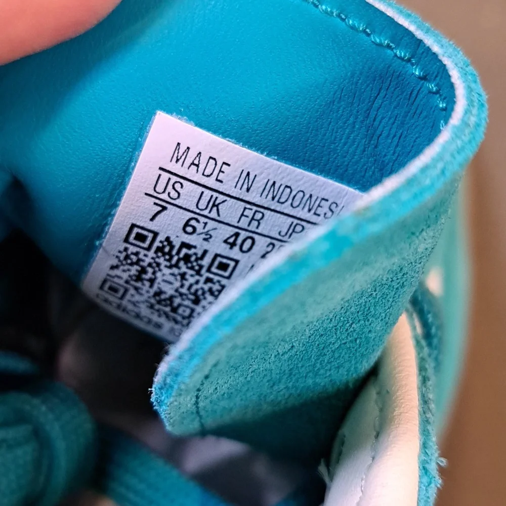 Adidas Gazelle Indoor Sneakers - Color: Teal / White - Size: Men 7 - Picture 9 of 9